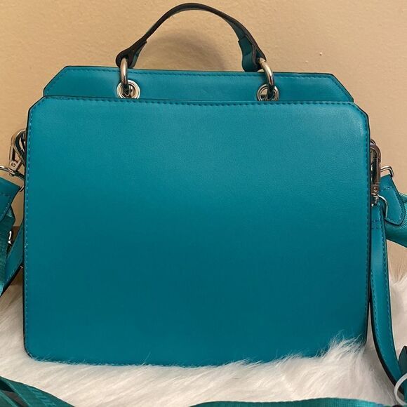 NWT Steve Madden (Bevelyn) Crossbody Bag w/ Airpod Pouch - Turquoise - Picture 9 of 9